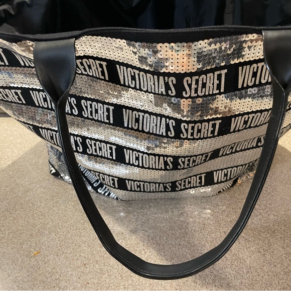 Victoria's Secret Black and Silver Sequin Tote Bag - Picture 5 of 10